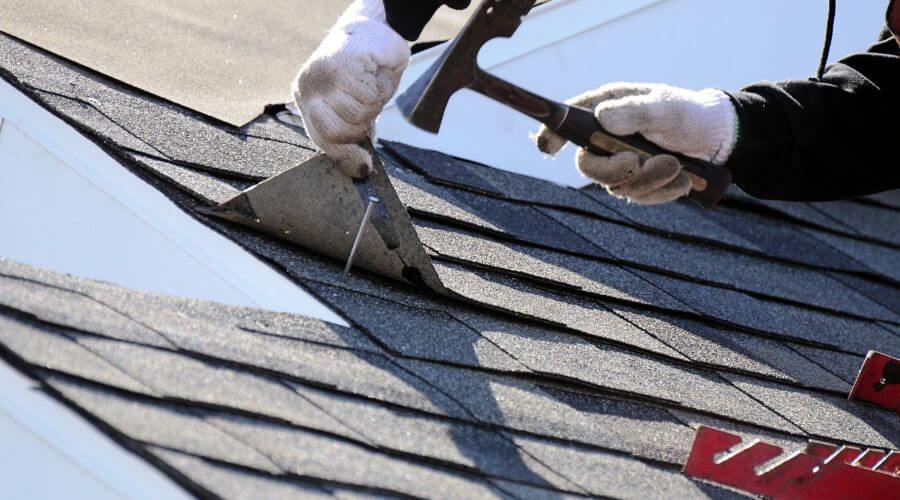Professional gutter cleaning in Playas, NM
